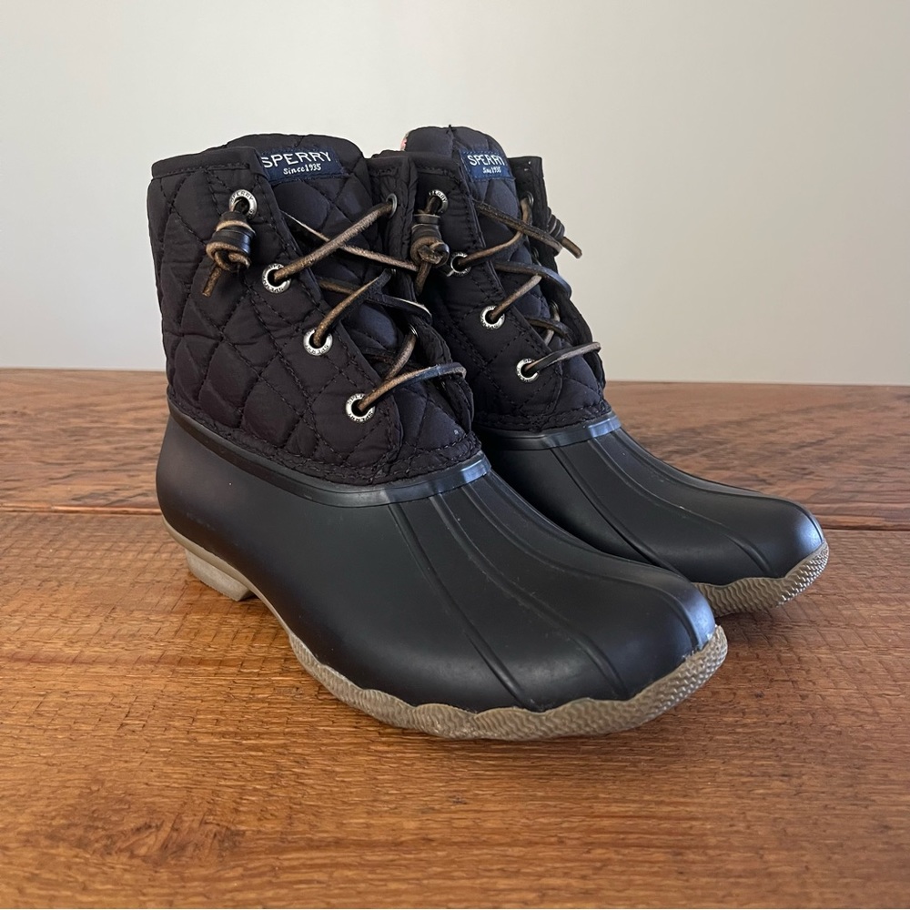 SPERRY Saltwater Quilted Duck Boot Black Size 6